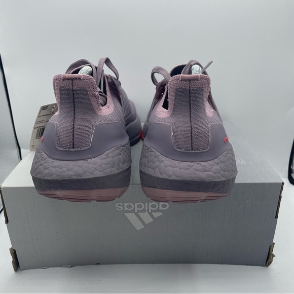 Adidas Ultraboost 22 Women Legacy Purple Grey GX5586 Shoes NEW. - Picture 3 of 4